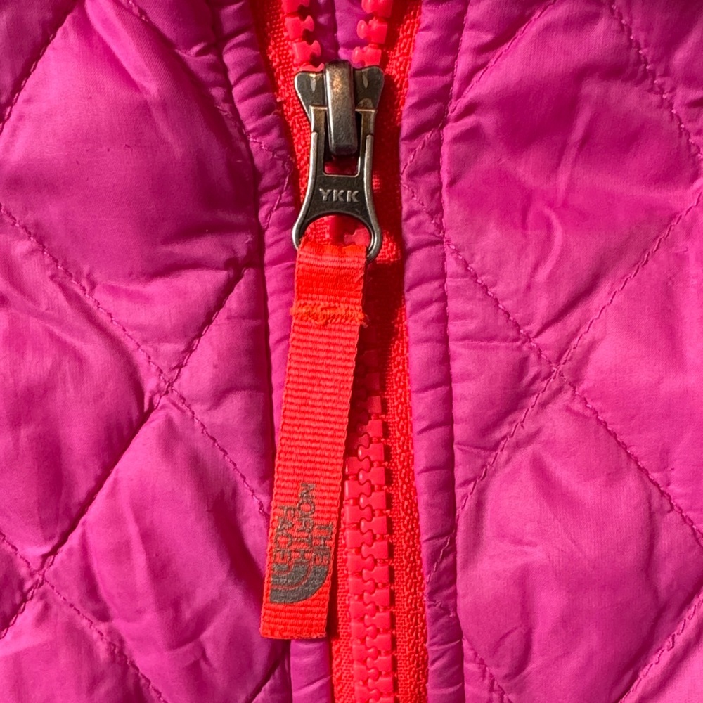 The North Face Kids Pink Quilted Thermoball Puffer XXS (5) - Picture 5 of 14